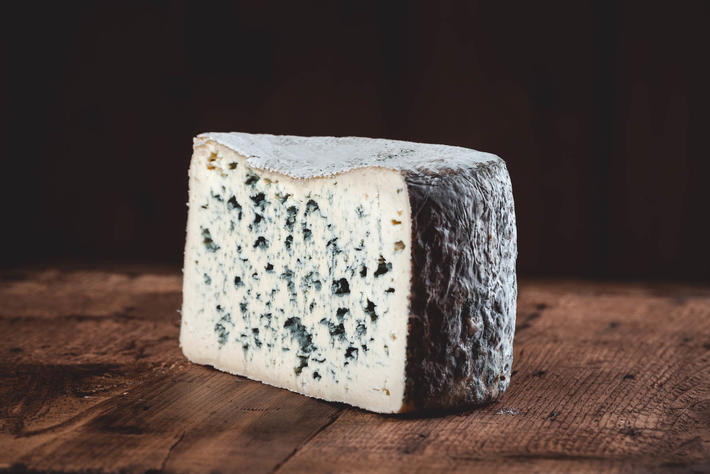 Bleu d'Auvergne AOP au lait pasteurisé issu de l'agriculture biologique*